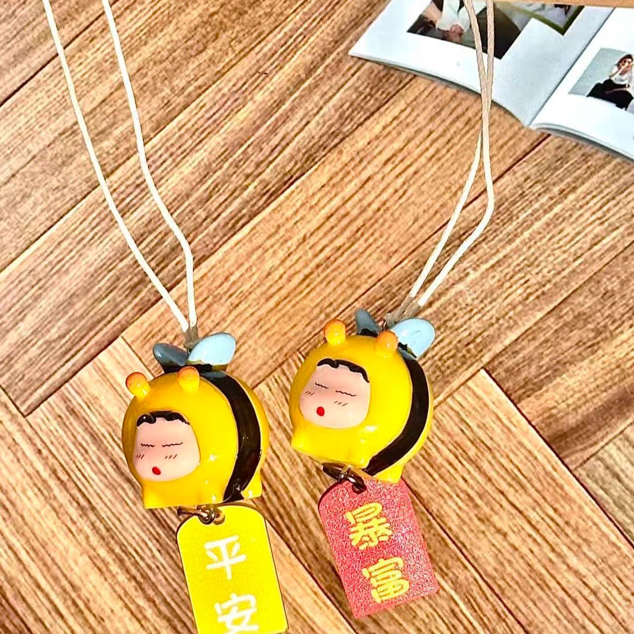 Figurka Crayon Shin-chan Bee C – Car Accessories Company recenzja i cena